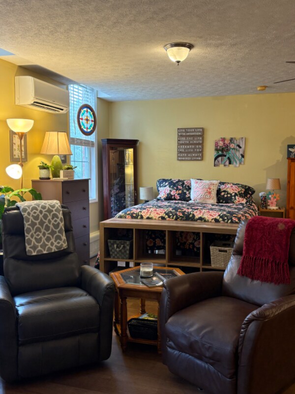 Photo - 754 Greenfield Ln Unidad A