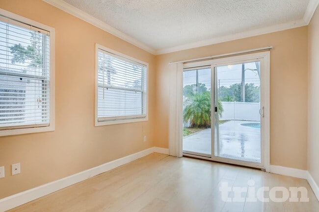 Photo - 1423 La Paloma Cir