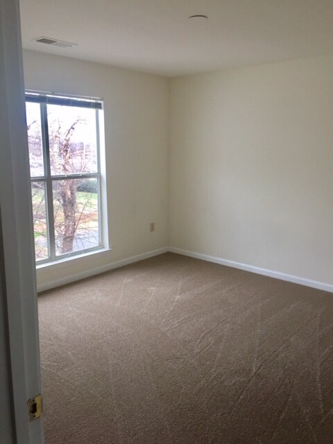 Photo - 33 Hamiltons Harbor Dr