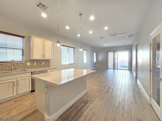 Photo - 8090 Ancient Oaks Ave