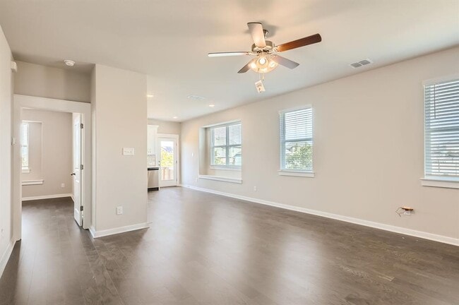 Photo - 2412 Lakey Cv