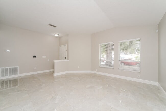 Photo - 3051 Bloomsbury Dr
