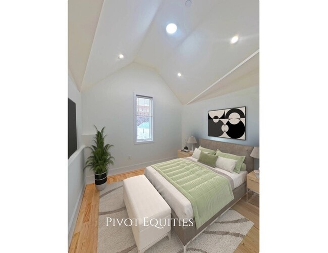 Photo - 2434 E 2nd St