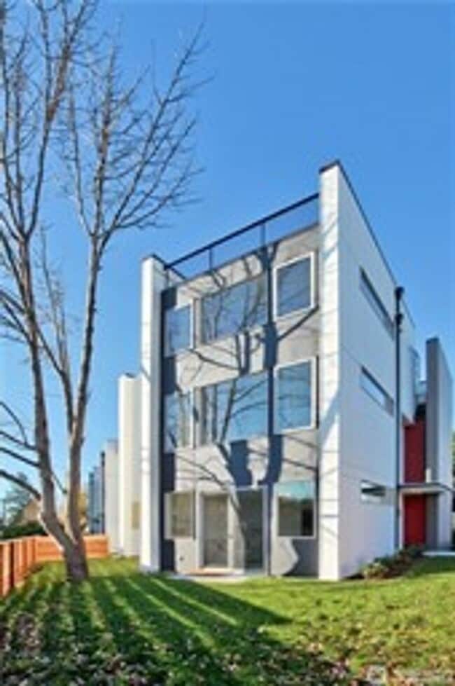 Building Photo - 4Bd/3.5Ba Seattle Home