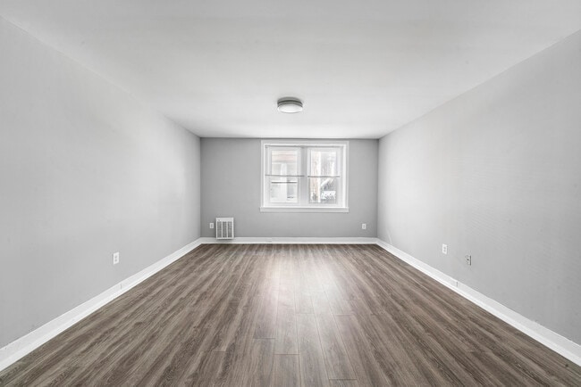 Photo - Griscom Apartments