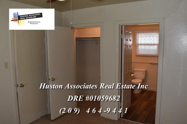 Photo - 2239 E Willow St