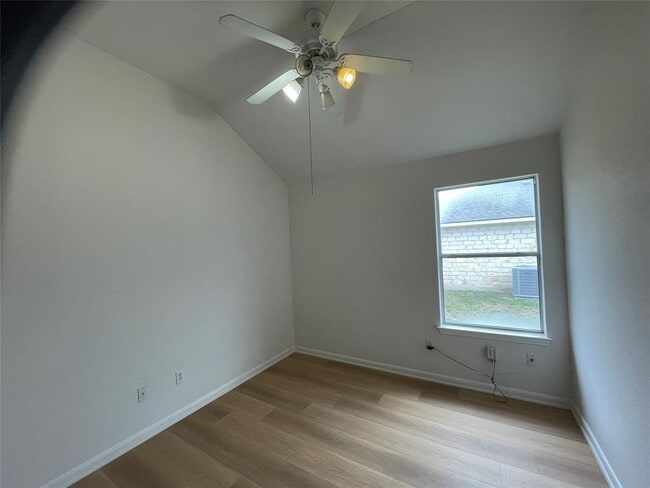 Photo - 1508 Cosmos Way