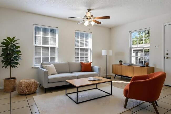 Photo - 1115 Brookswood Ave