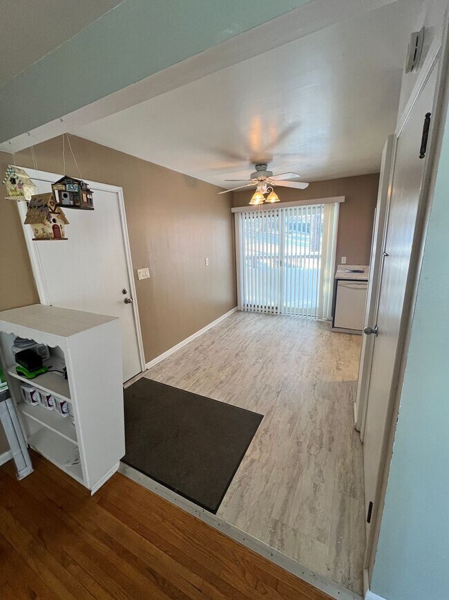 Photo - 140 E Niagara St