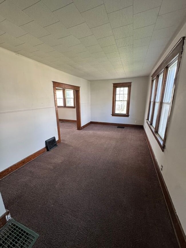 Photo - 2817 Central Dr