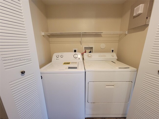 Building Photo - 4155 N Haverhill Rd Unit 1415