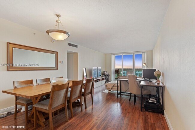 Photo - 3000 S Ocean Dr Unidad 1216