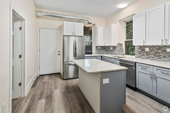Building Photo - 1345 N Maplewood Ave Rental