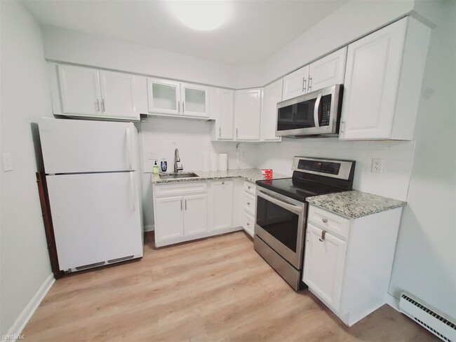 1 br, 1 bath Condo - 445 Hope St Unit U - 1 br, 1 bath Condo - 445 Hope St Unit U Unidad U