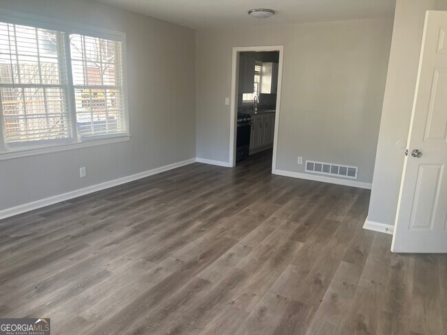 Photo - 1262 Lorenzo Dr SW