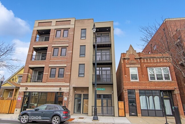 Building Photo - 3332 W Irving Park Rd