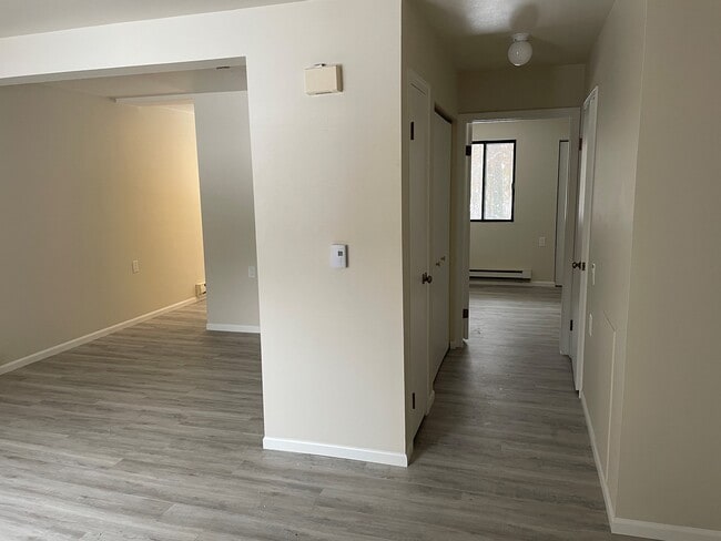 Photo - Town's Edge Apartments