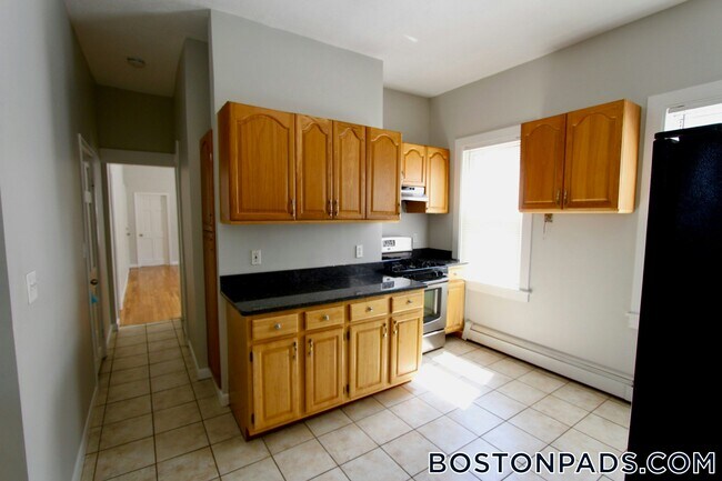 Photo - 154 Bennington St Unidad 3