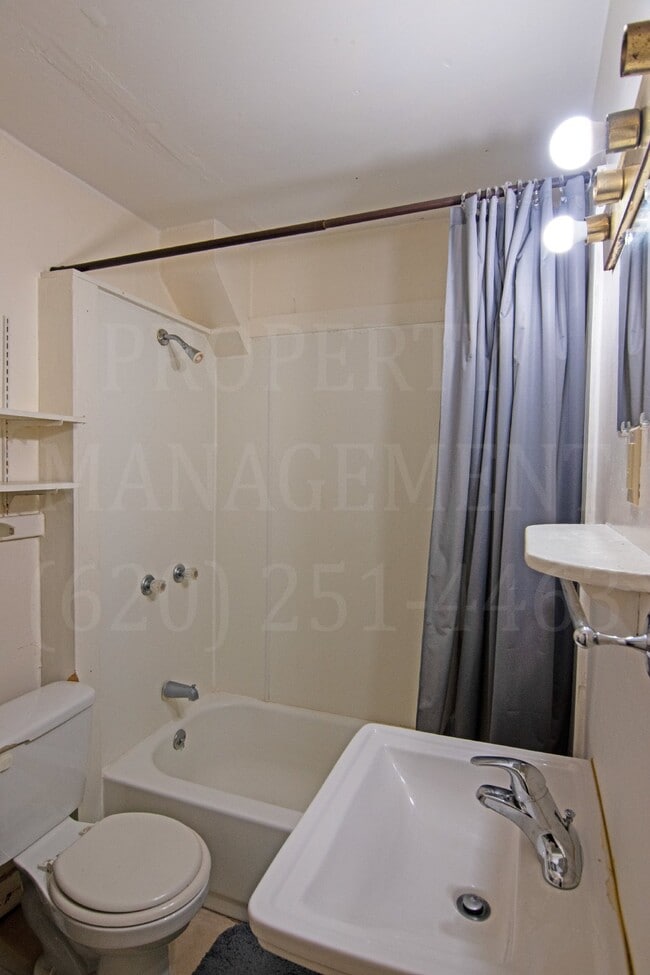 Photo - Weekly Rental 1 Bedroom 1 Bath Unidad Apt. 3