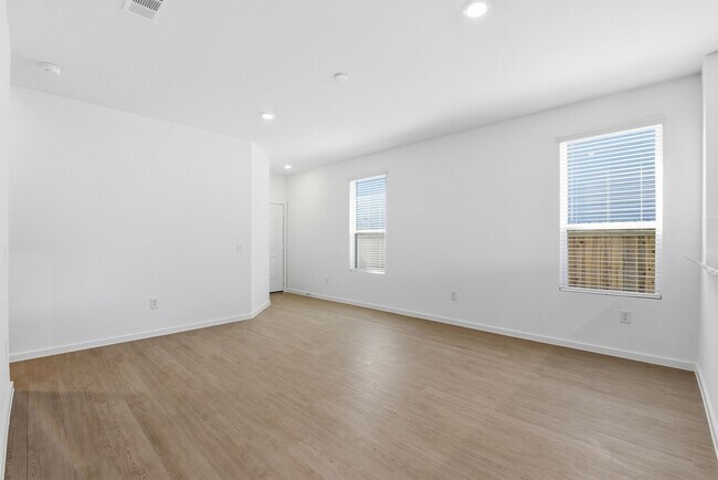 Photo - 26283 Arrowleaf Dr