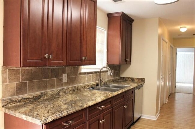 Photo - 206 Corley Cir
