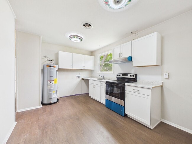 Photo - 2400 Beck Dr