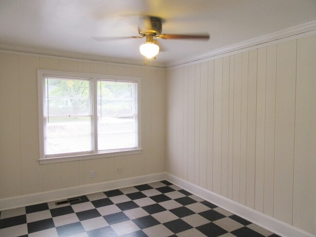 Photo - 156 Hart Ave