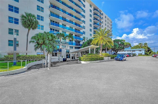 Photo - 7501 E Treasure Dr Condo Unit 1A