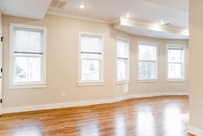 Photo - 11 Falkland St Unit 2