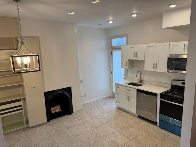 Photo - 5429 Howe St Unit 2nd