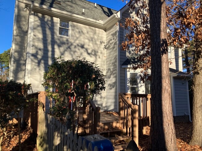 Photo - 3008 Isabella Dr