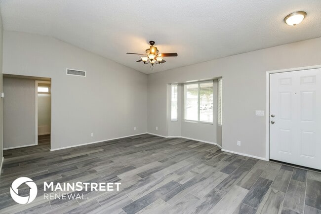 Photo - 4062 E Holmes Ave