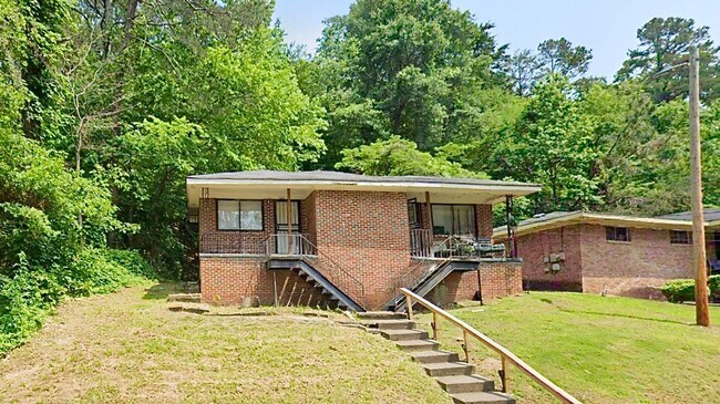 Building Photo - 5417 Slayton Ave