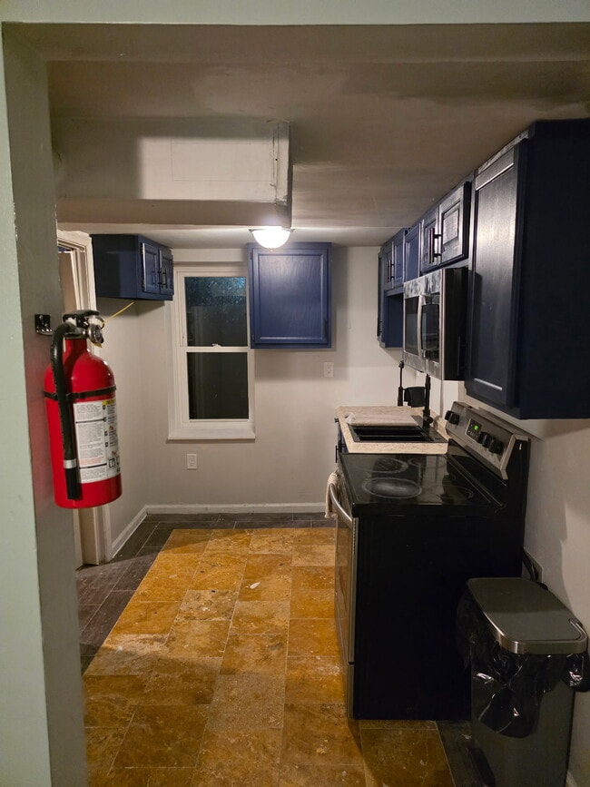 Photo - 1 1/2 Oliver Ave