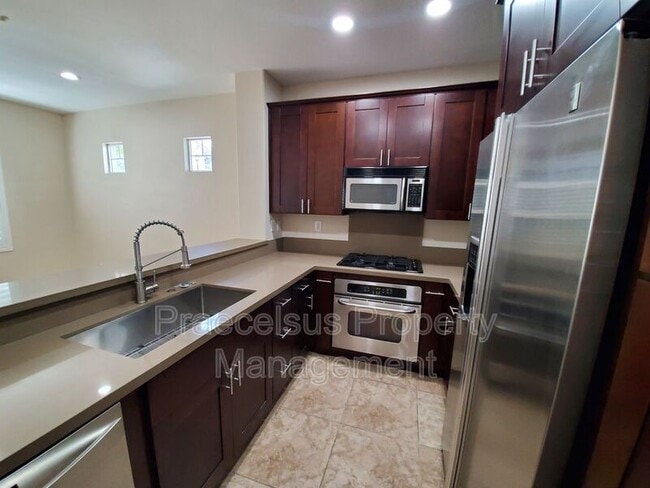 Photo - 2175 Condor Dr