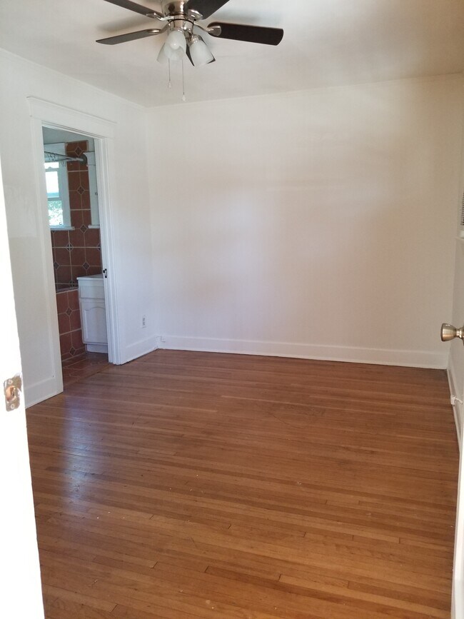 Bedroom - 1639 S Catalina St