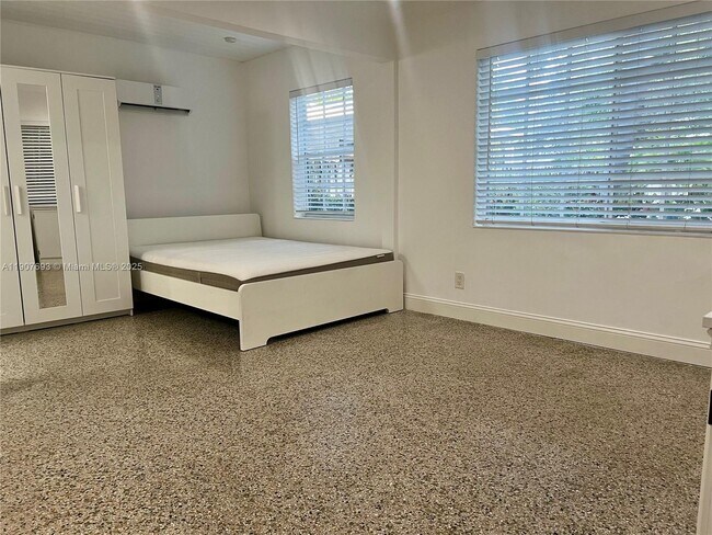 Photo - 1405 SE 2nd St Unit A