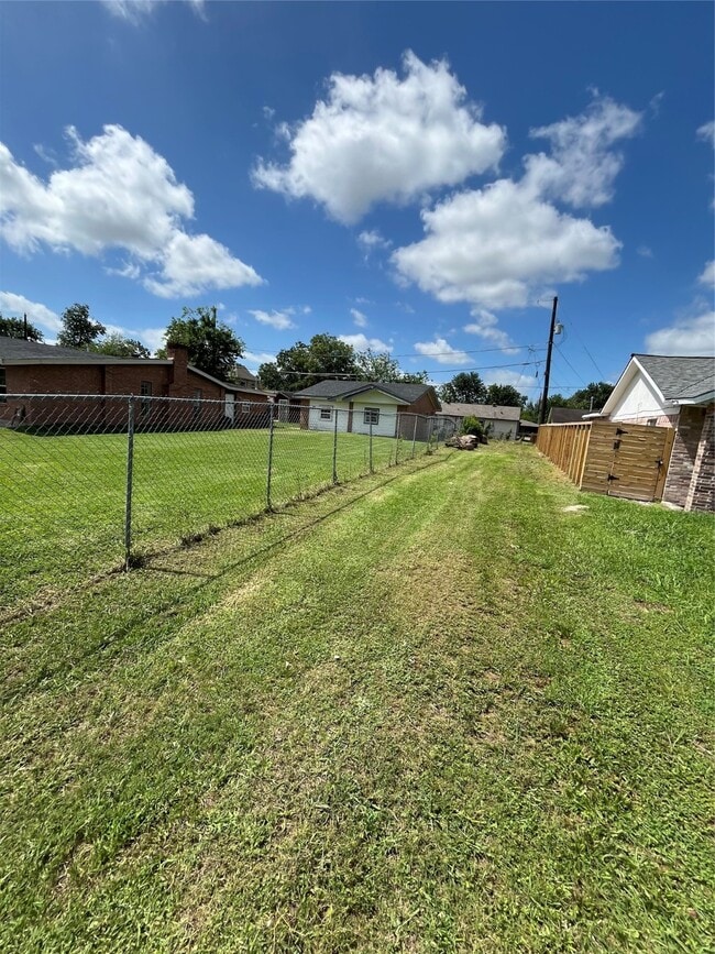 Photo - 5006 Ridgeway Dr