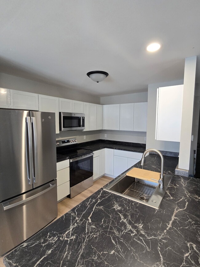 Photo - 2933 King James Way