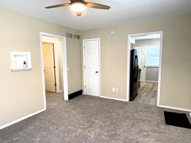 Photo - 501 E University Ave