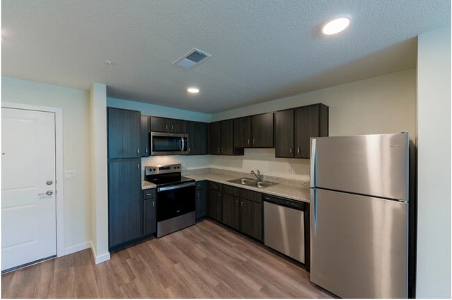 Photo - Molly Crossing Apartments