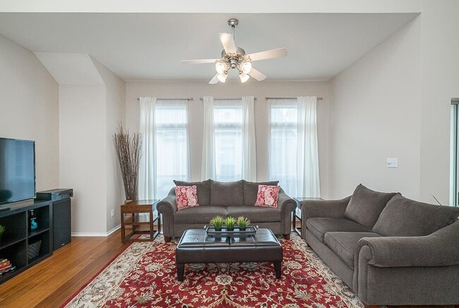 Photo - 2416 Charleston St