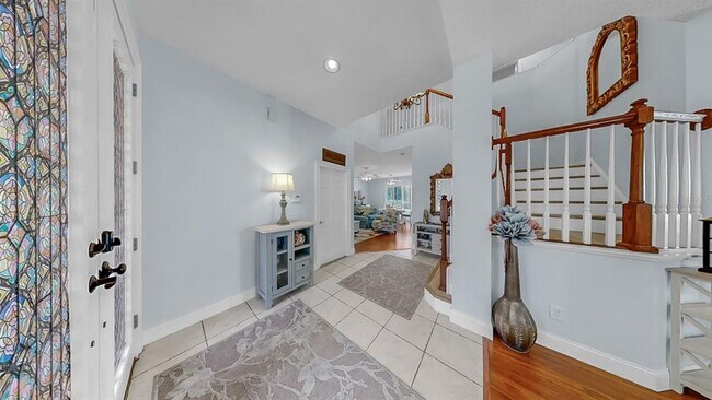 Photo - 2336 Winsloe Dr