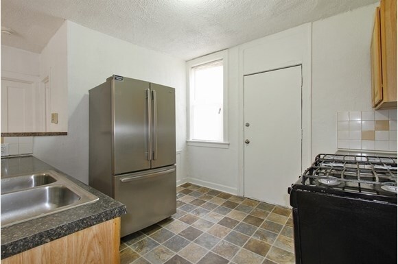 Photo - 8456 S Wabash