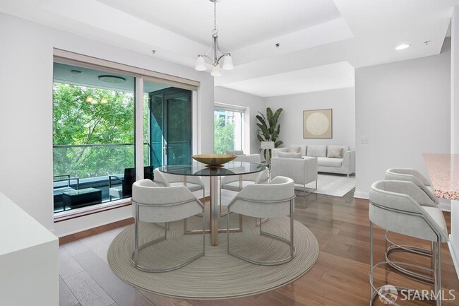 Photo - 489 Harrison St