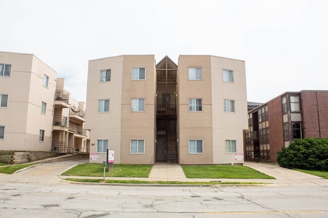 Photo - 907 W Oregon