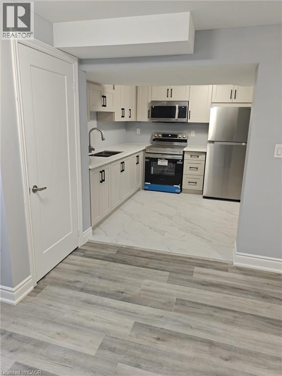 Photo - 28 Crossmore Cres