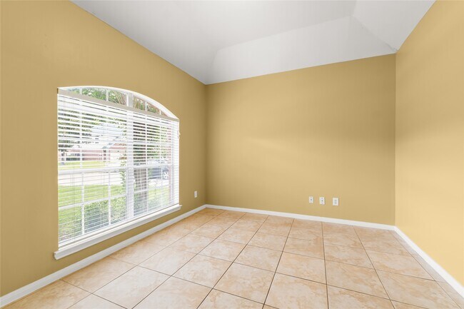 Photo - 4111 Surreydon Dr