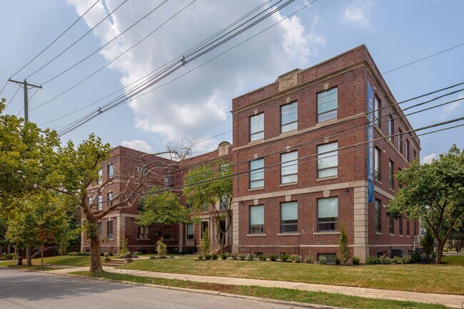 875 Michigan Ave
