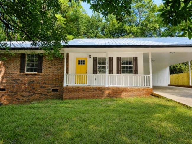 Photo - 196 Highland Dr SW